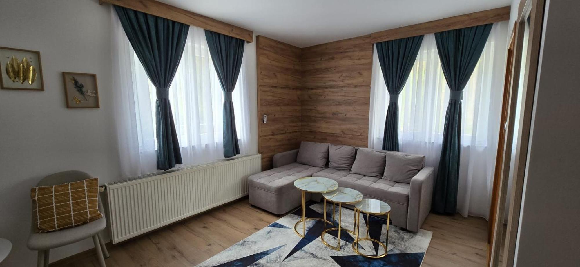 Motel "Kula" Cazin Kültér fotó