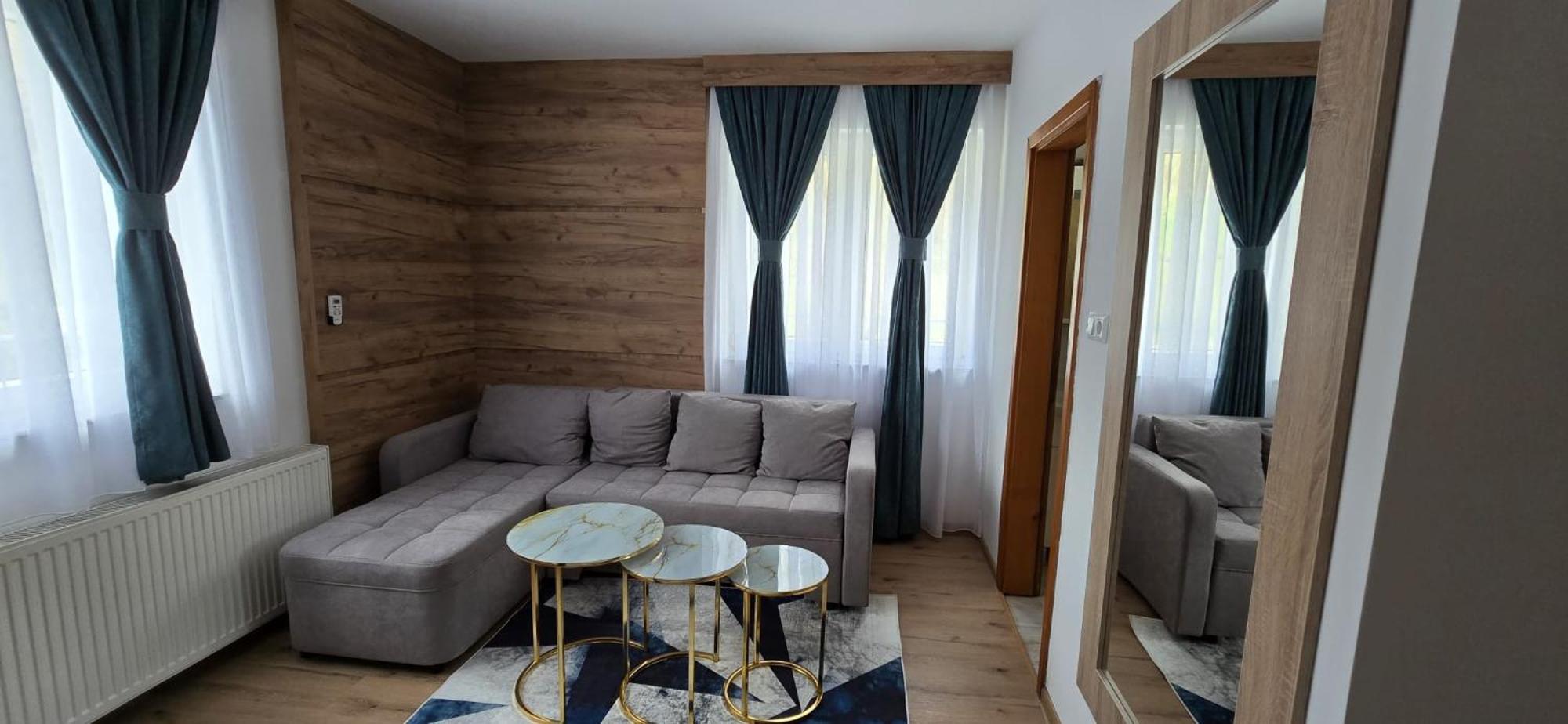 Motel "Kula" Cazin Kültér fotó