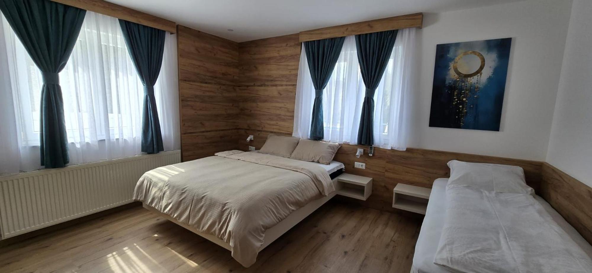 Motel "Kula" Cazin Kültér fotó