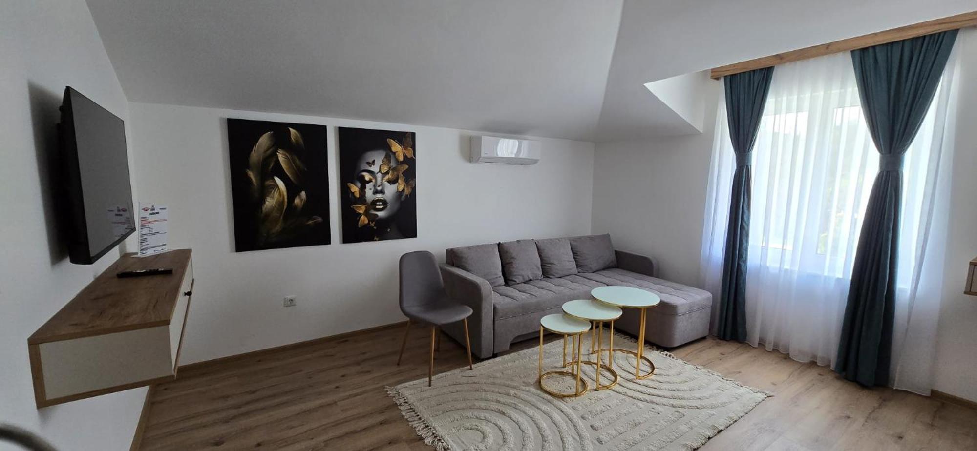 Motel "Kula" Cazin Kültér fotó