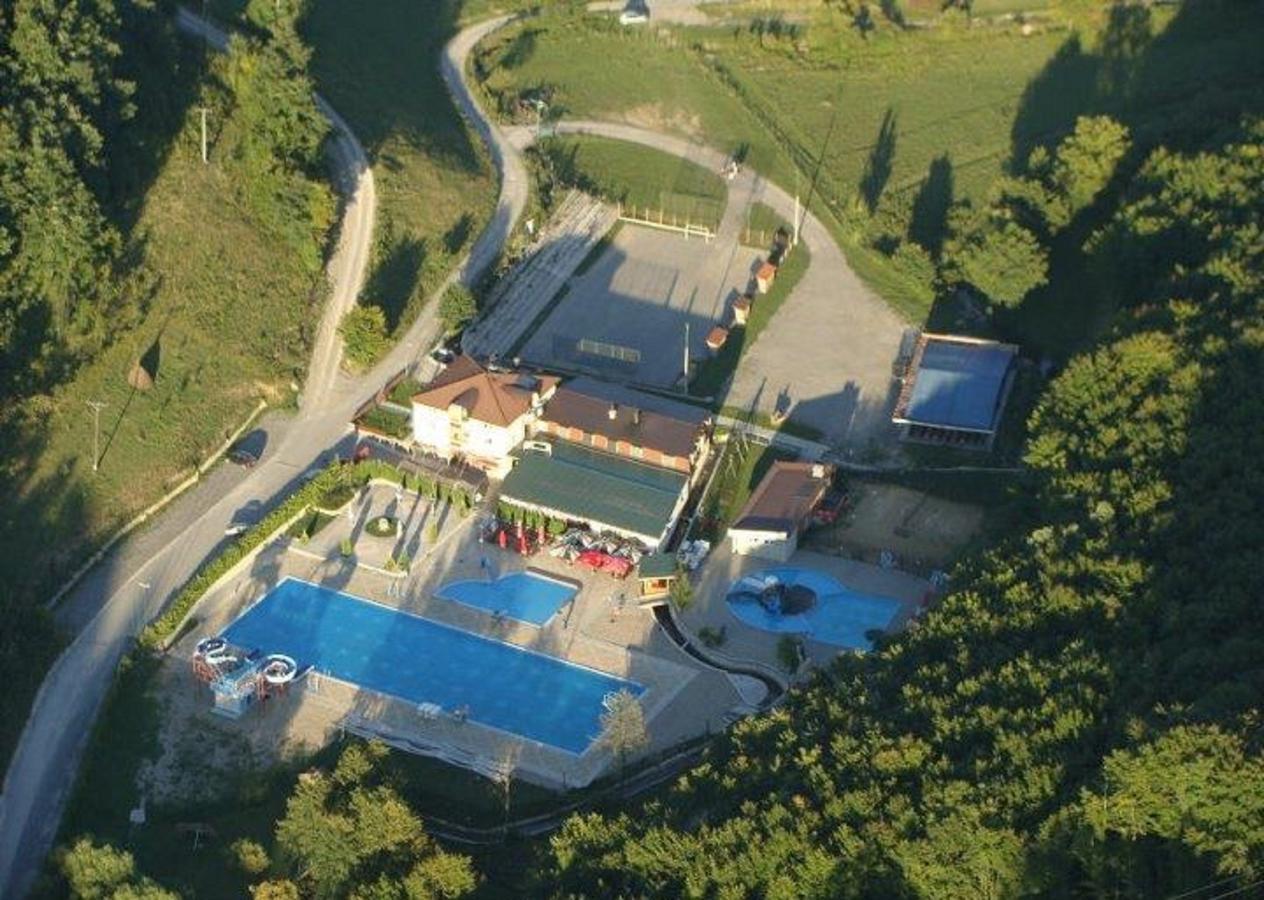 Motel "Kula" Cazin Kültér fotó